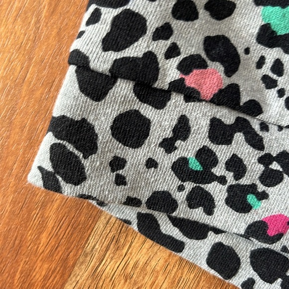 BNWOT Juicy Couture gray animal print sleeveless top - Picture 5 of 12